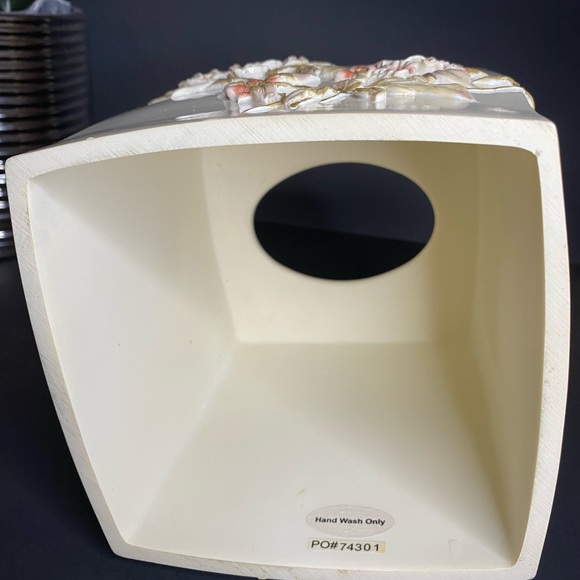 Croscill Charlotte Tissue Box Cover Floral Handpainted Cottage - Picture 6 of 6